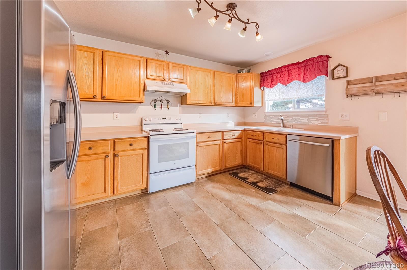 9660 South Castle Ridge Circle Highlands Ranch, CO 80129 - Photo 8 of 40