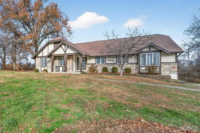 $475,000 | 159 Cedar Mill Court, St. Charles, MO 63304