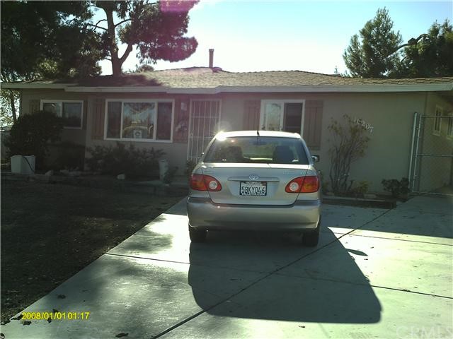 16207 Seneca Road Victorville, CA 92395 - Photo 1 of 1 newly installed driveway