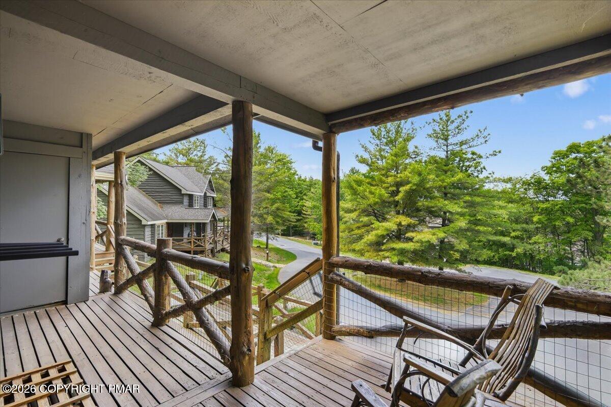 128 Short Hill Rd Lake Lake Harmony, PA 18624 - Photo 2 of 44 Front Porch