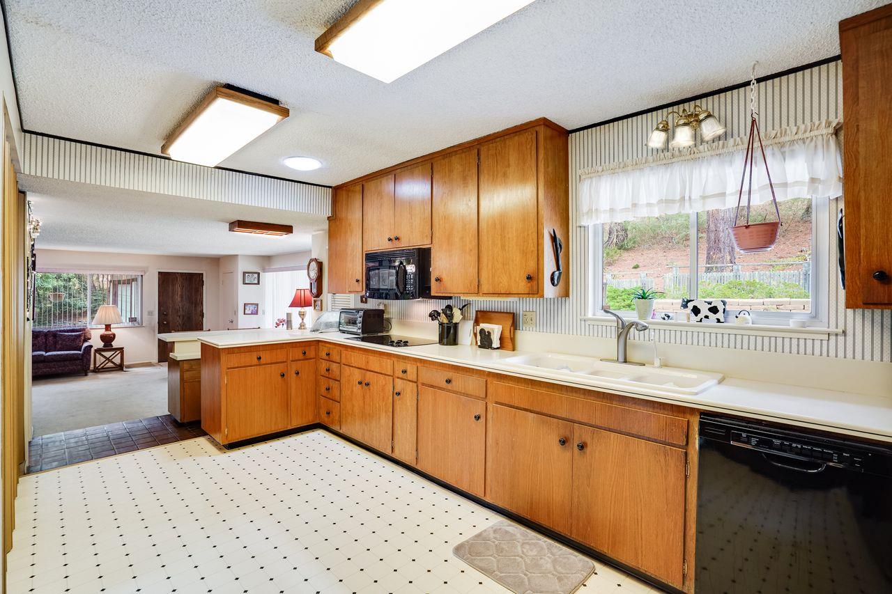 3 Forest Knoll Road Monterey, CA 93940 - Photo 41 of 63