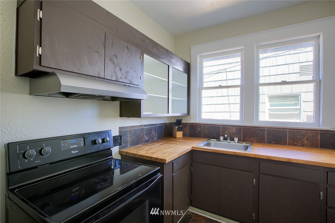 340 Pelly Avenue North Renton, WA 98057 - Photo 5 of 11