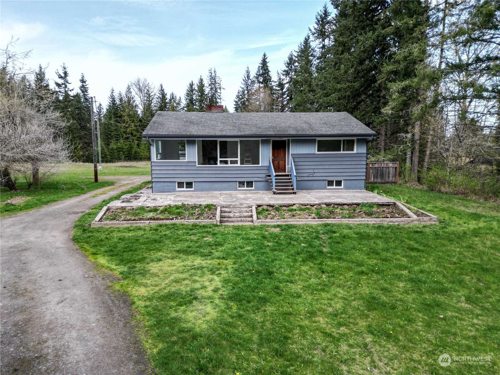 243 Gellor Road Port Angeles, WA 98362 - Photo 1 of 34 Gallery Image 1