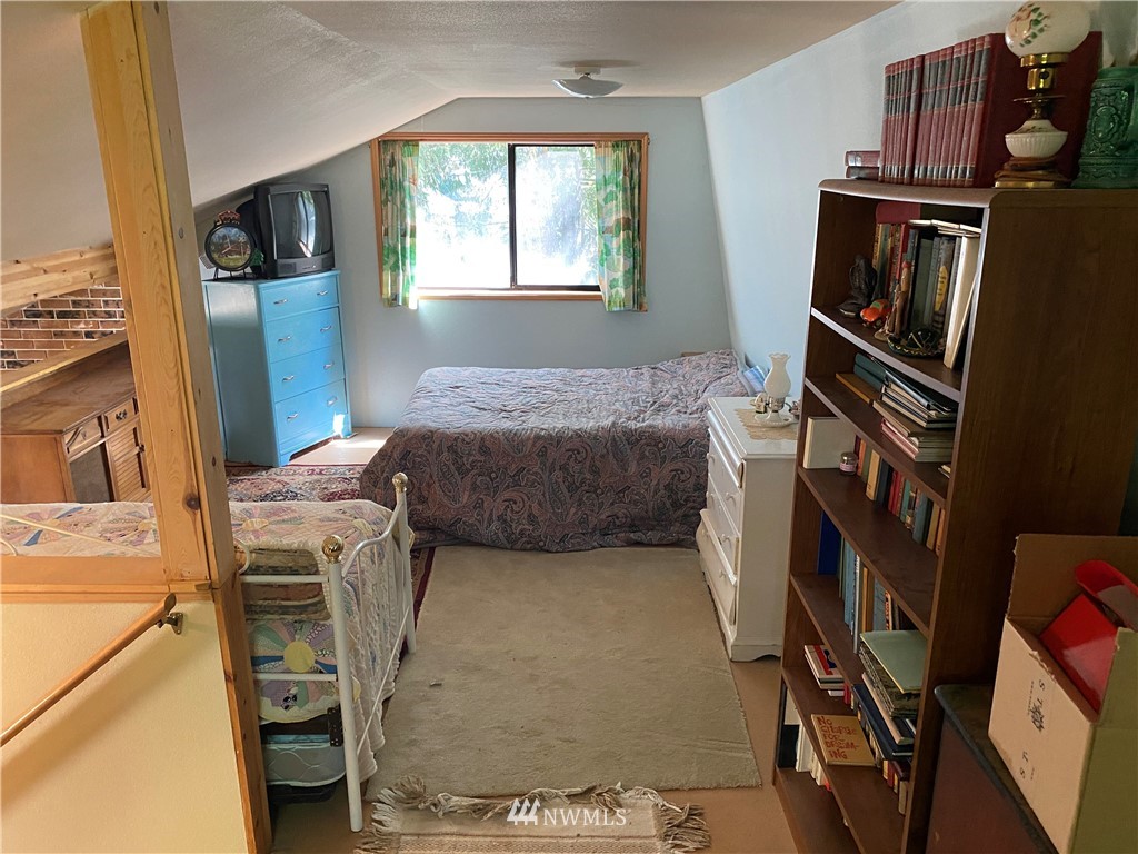 910 Rhododendron Lane Brinnon, WA 98320 - Photo 11 of 32 Gallery Image 11