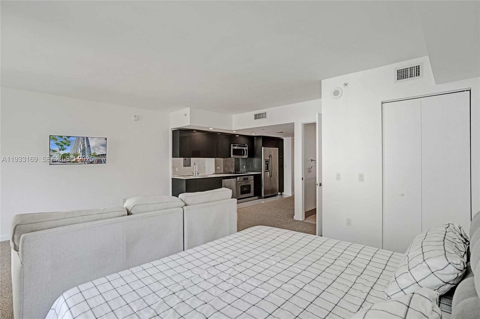 31 Southeast 6th Street, Unit 805 Miami, FL 33131 - Photo 12 of 33