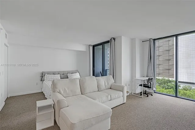 $325,000 | 31 Southeast 6th Street, Unit 805, Miami, FL 33131