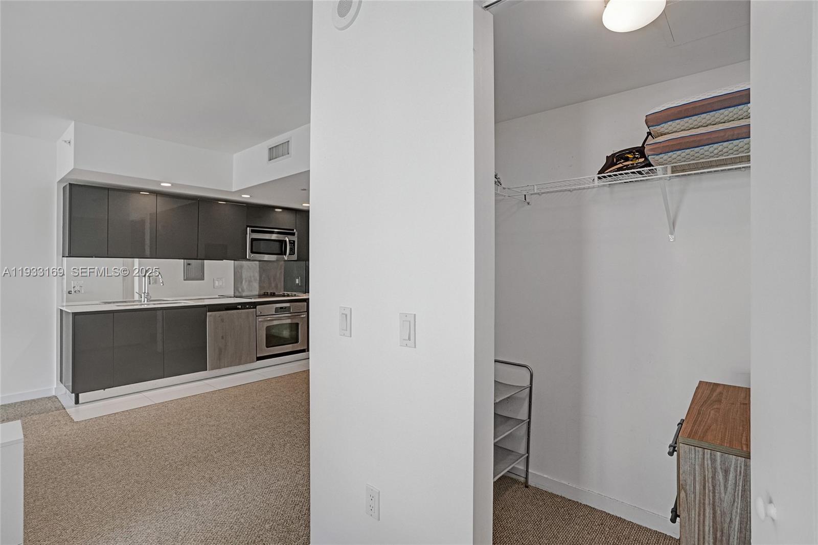 31 Southeast 6th Street, Unit 805 Miami, FL 33131 - Photo 20 of 33