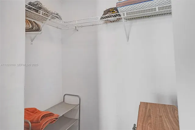 $325,000 | 31 Southeast 6th Street, Unit 805, Miami, FL 33131