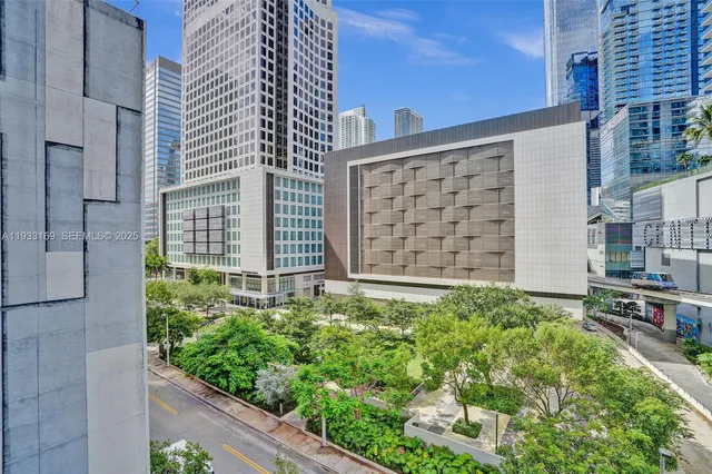 $325,000 | 31 Southeast 6th Street, Unit 805, Miami, FL 33131