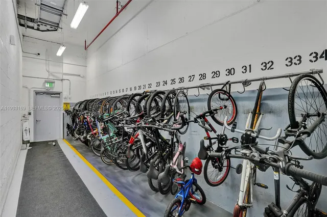 $325,000 | 31 Southeast 6th Street, Unit 805, Miami, FL 33131