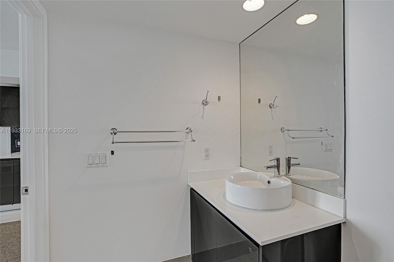 31 Southeast 6th Street, Unit 805 Miami, FL 33131 - Photo 5 of 33