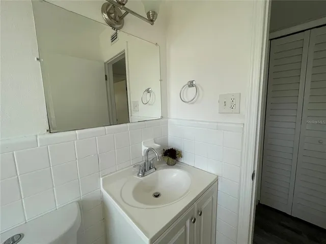 $1,595 | 321 North Jupiter Avenue, Clearwater, FL 33755