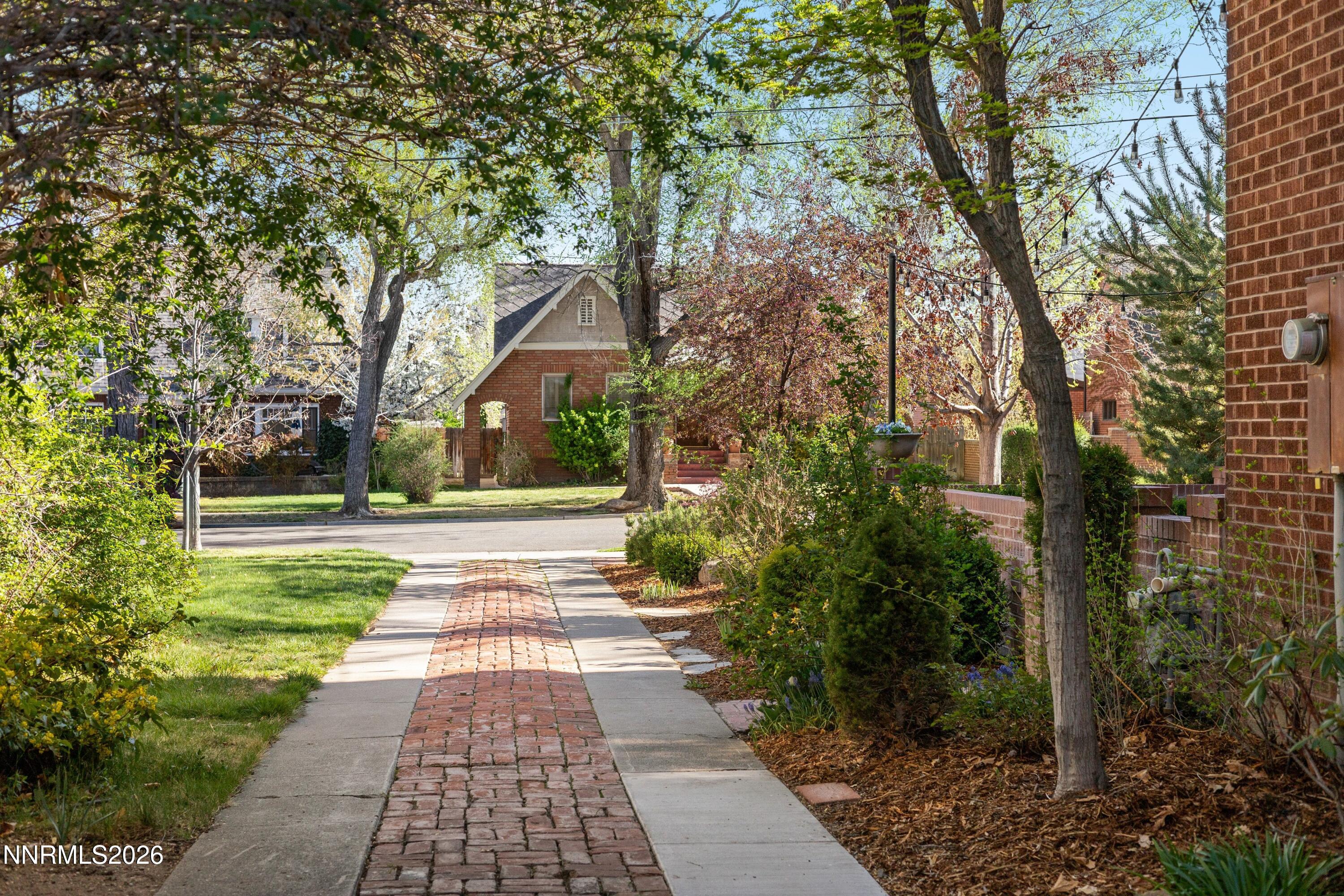 581 Ridge Street Reno, NV 89501 - Photo 64 of 88 093_100-print-581_ridge-76_380