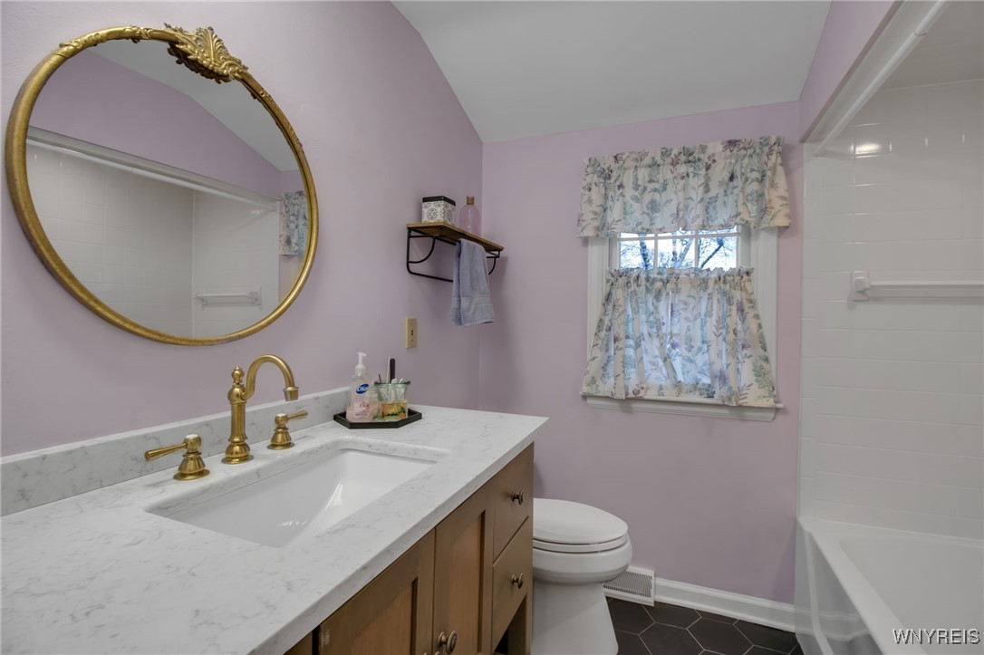 54 Surrey Amherst, NY 14221 - Photo 27 of 46 Quartz countertop