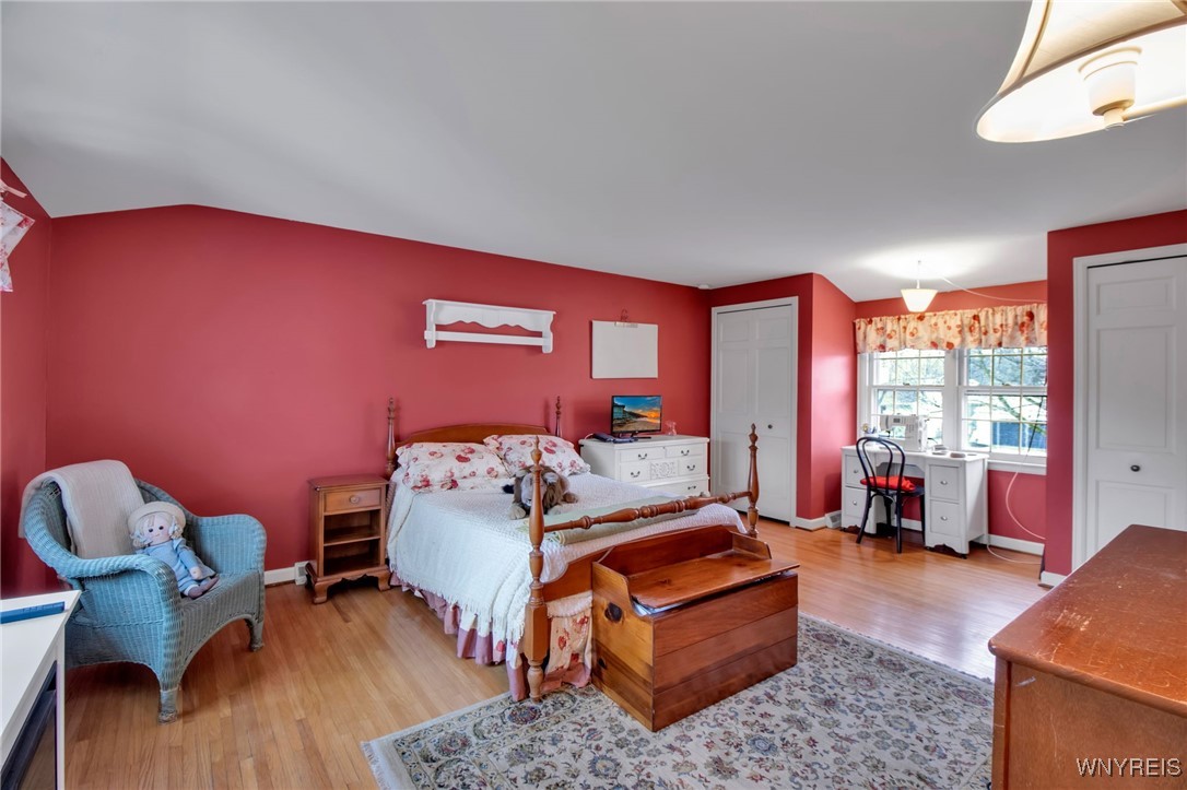 54 Surrey Amherst, NY 14221 - Photo 28 of 46 Another huge bedroom