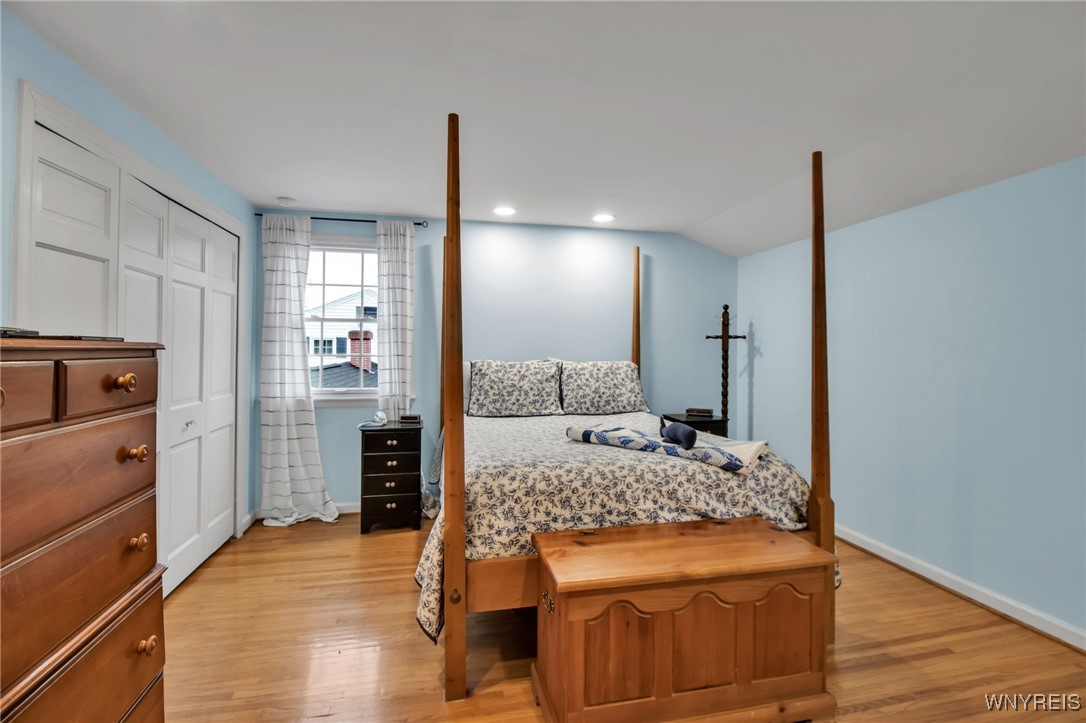 54 Surrey Amherst, NY 14221 - Photo 30 of 46 Primary bedroom