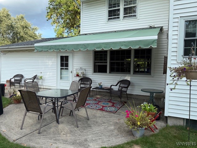 54 Surrey Amherst, NY 14221 - Photo 38 of 46 Kohler awning