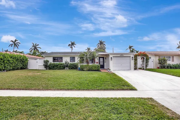 $790,000 | 912 Southeast 16th Court, Deerfield Beach, FL 33441