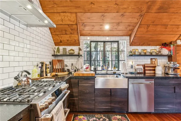 $1,349,000 | 840 Coyote Walk, Lake Arrowhead, CA 92352