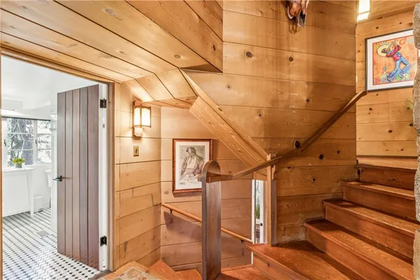 $1,349,000 | 840 Coyote Walk, Lake Arrowhead, CA 92352