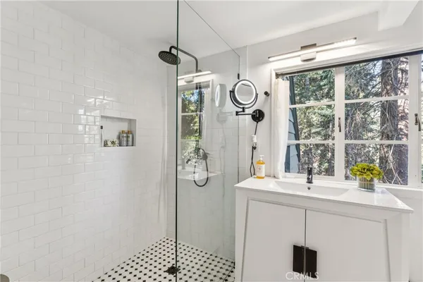 $1,349,000 | 840 Coyote Walk, Lake Arrowhead, CA 92352
