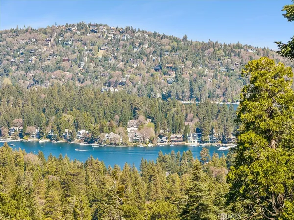 $1,349,000 | 840 Coyote Walk, Lake Arrowhead, CA 92352