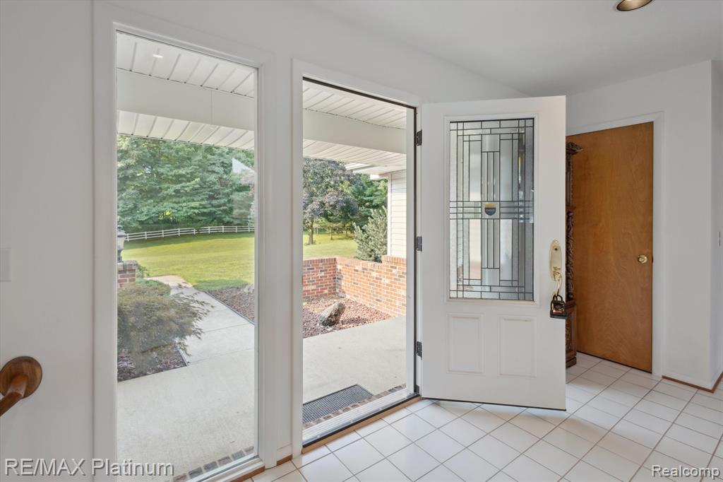 11522 Roberts Road Stockbridge, MI 49285 - Photo 8 of 61