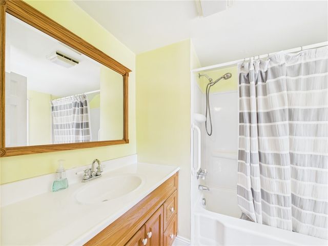 $441,000 | 85 Pilgrim Drive, Warwick, RI 02888