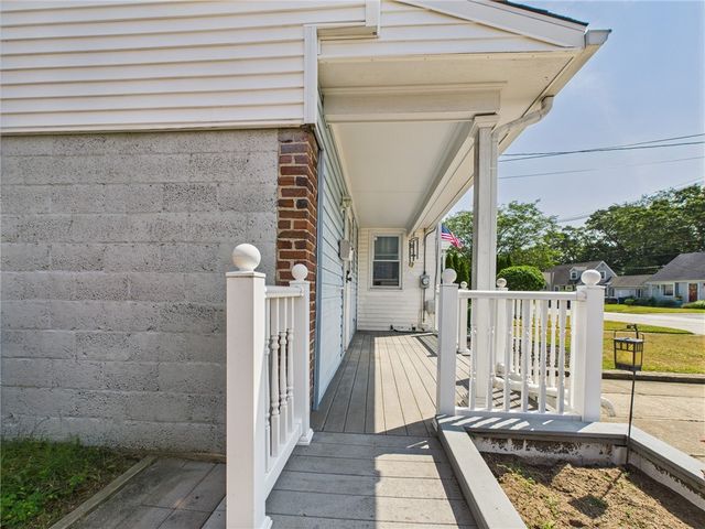 $441,000 | 85 Pilgrim Drive, Warwick, RI 02888