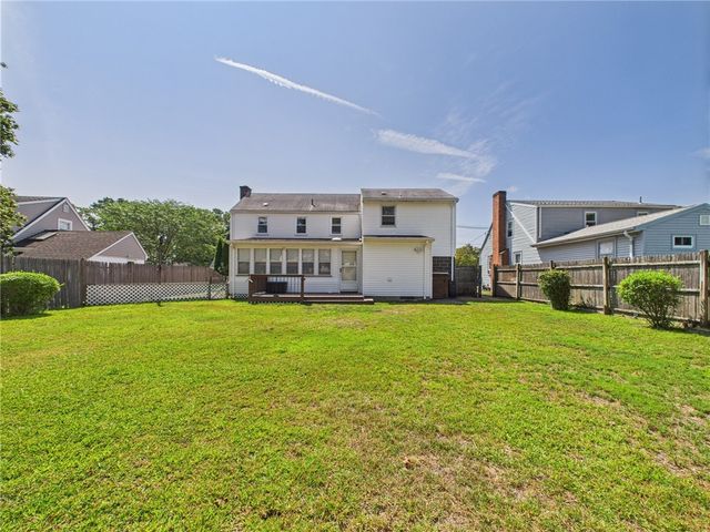 $441,000 | 85 Pilgrim Drive, Warwick, RI 02888