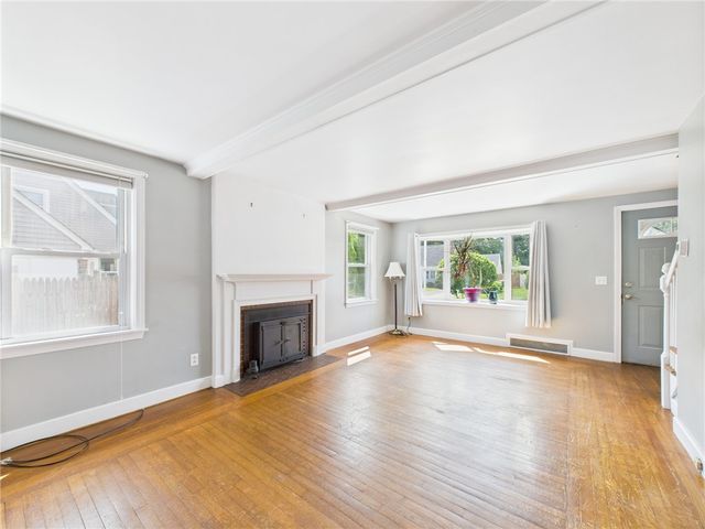 $441,000 | 85 Pilgrim Drive, Warwick, RI 02888