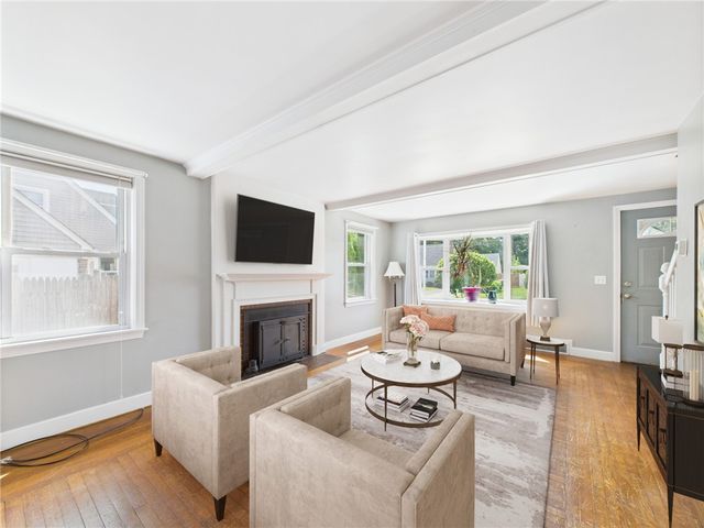 $441,000 | 85 Pilgrim Drive, Warwick, RI 02888