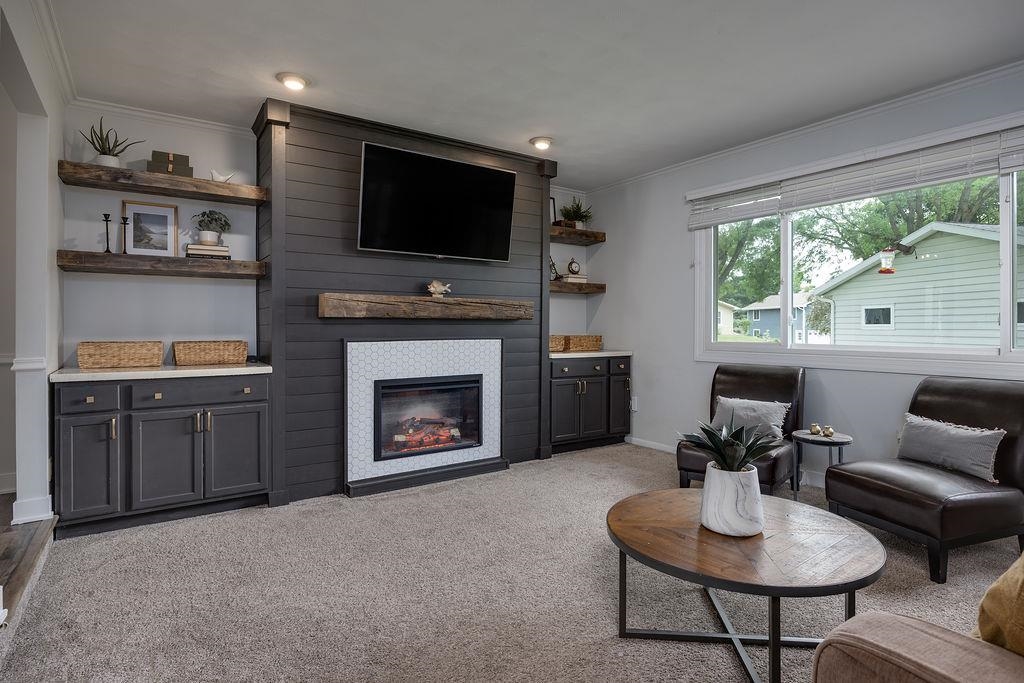 305 Raymond Road Waunakee, WI 53597 - Photo 14 of 40