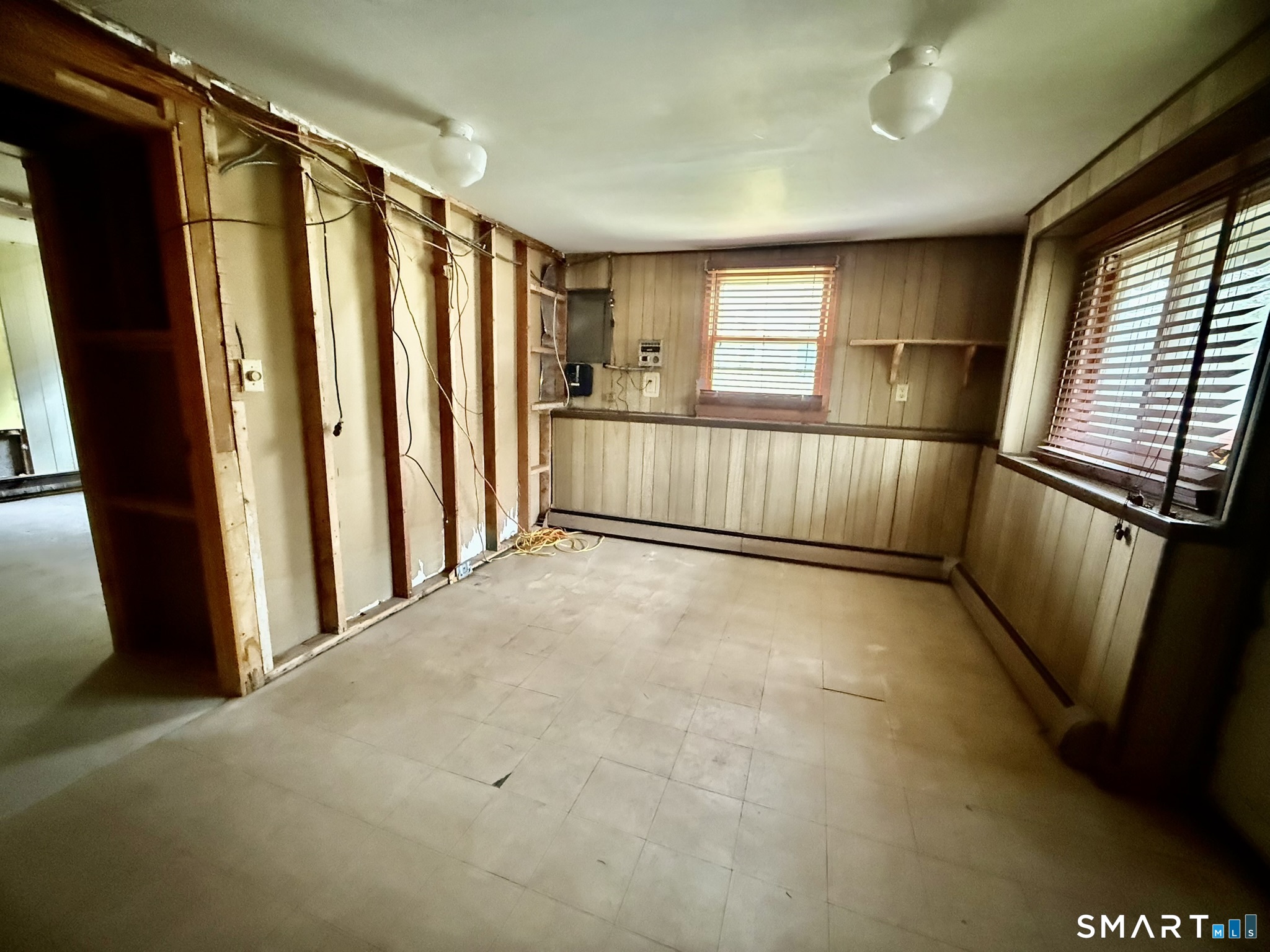 403 Woodtick Road Waterbury, CT 06705 - Photo 16 of 23
