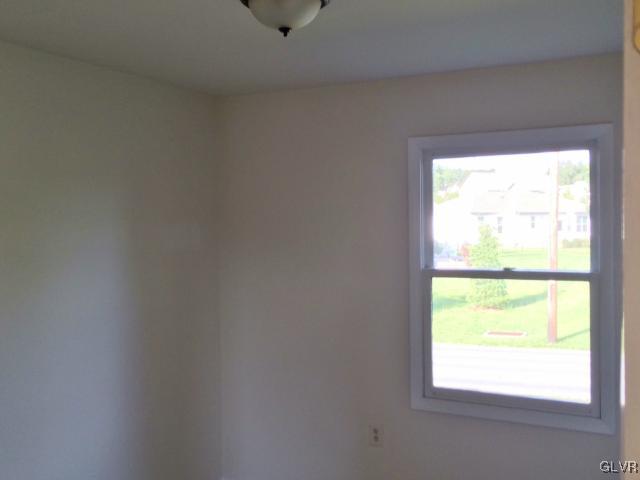 1620 Hidden Valley Road Allentown, PA 18103 - Photo 8 of 12 Gallery Image 8