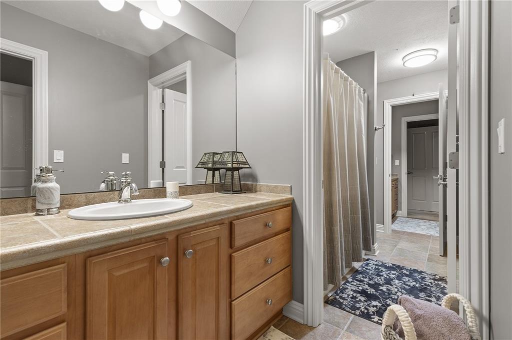 1607 Fieldstone Lane Sewickley, PA 15143 - Photo 30 of 48 2nd Level Jack/Jill bathroom, each with sepearate vanities.