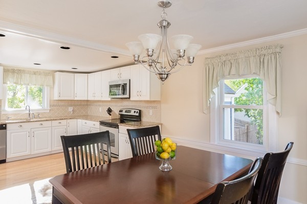52 Greenacre Road Westwood, MA 02090 - Photo 3 of 29 Gallery Image 3