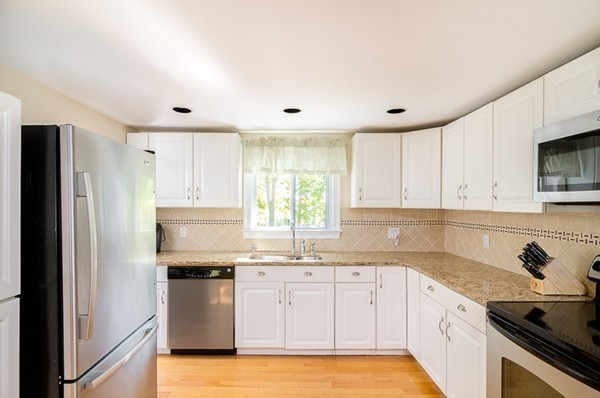52 Greenacre Road Westwood, MA 02090 - Photo 6 of 29 Gallery Image 6