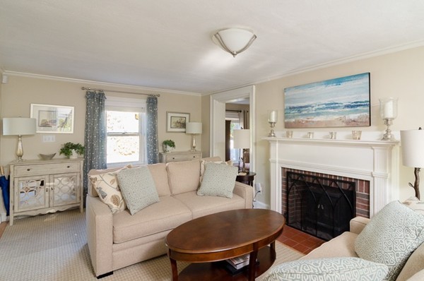 52 Greenacre Road Westwood, MA 02090 - Photo 8 of 29 Gallery Image 8