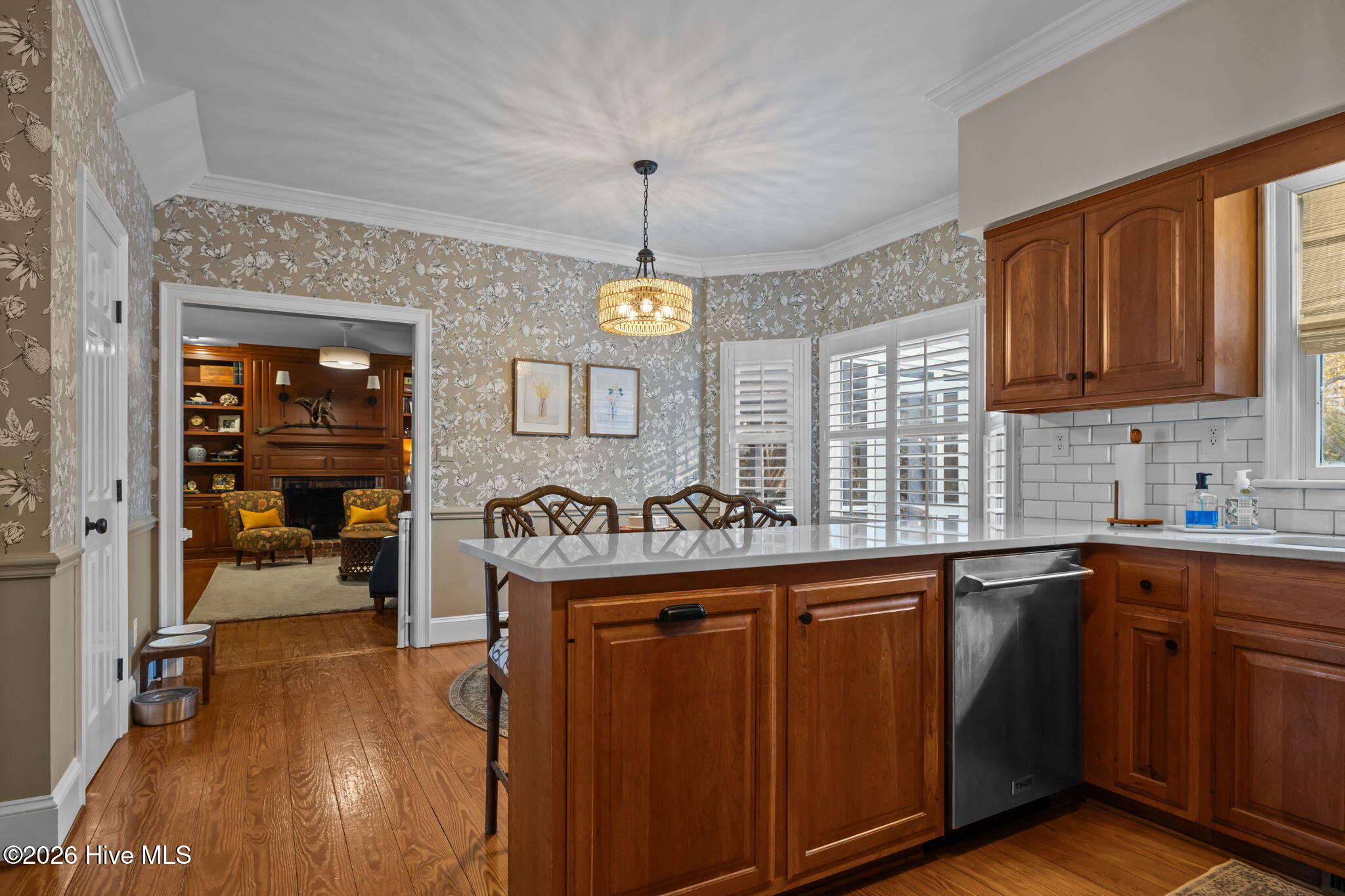 2707 East Fairway Road Morehead City, NC 28557 - Photo 16 of 59 Kitchen view into Family room