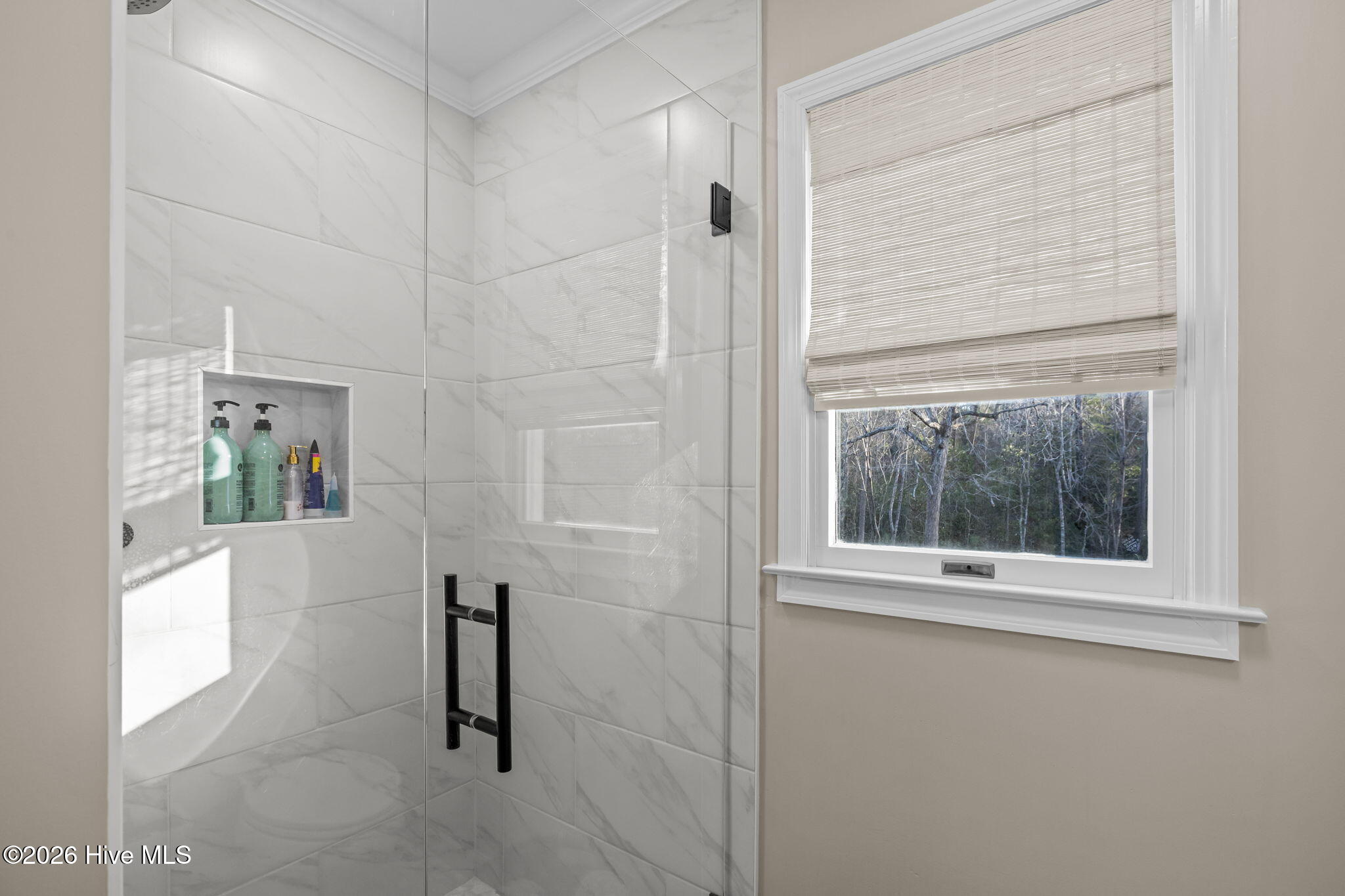 2707 East Fairway Road Morehead City, NC 28557 - Photo 34 of 59 Upstairs hall bath shower