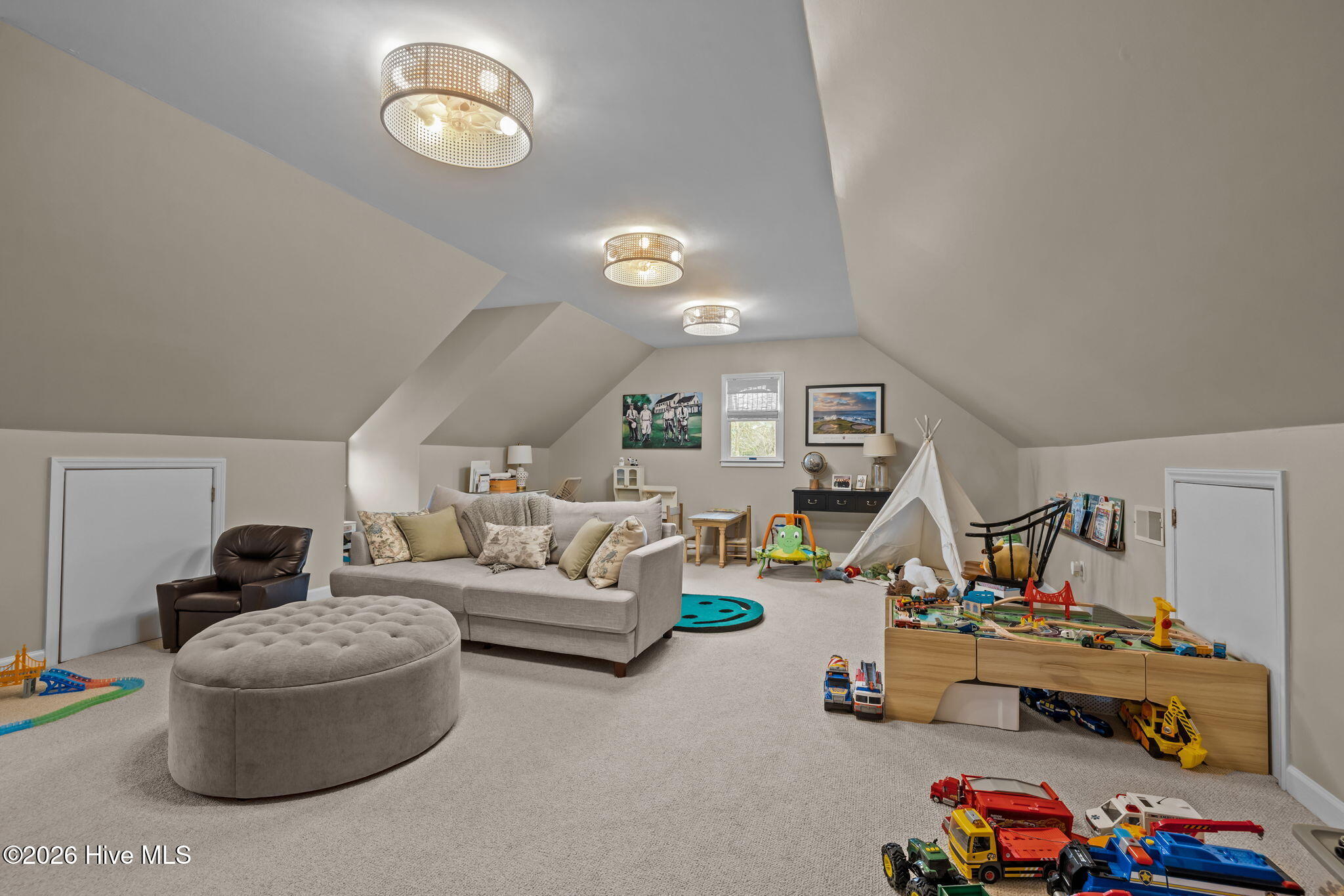 2707 East Fairway Road Morehead City, NC 28557 - Photo 35 of 59 3rd floor Playroom