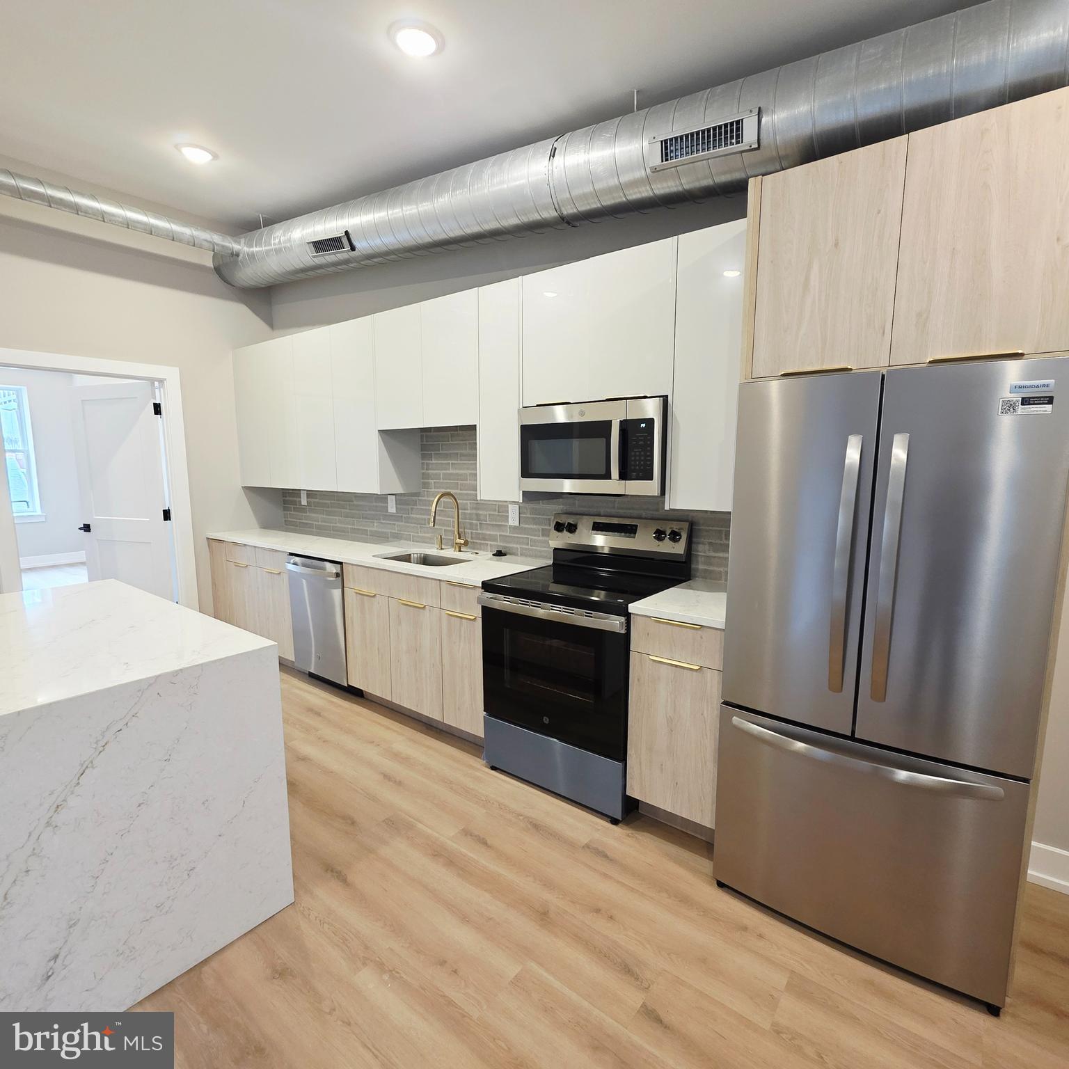 714 Chestnut Street, Unit 4 Philadelphia, PA 19106 - Photo 3 of 15