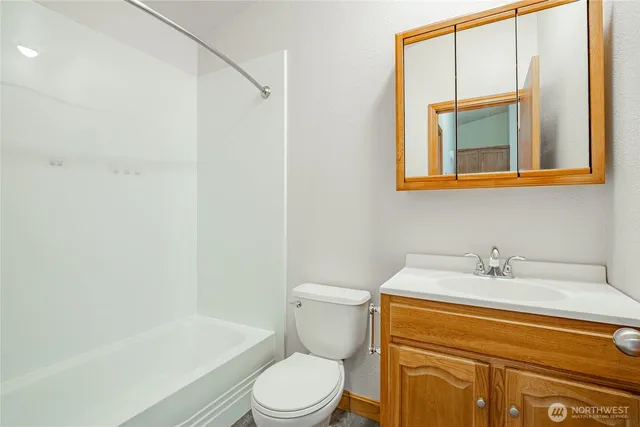 $415,000 | 18231 Doris Lane Southwest, Rochester, WA 98579