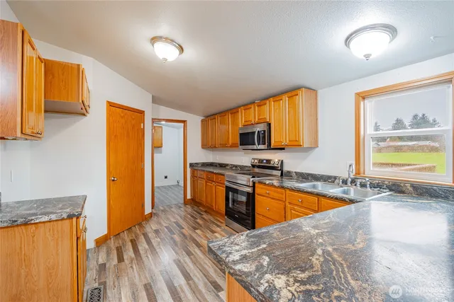 $415,000 | 18231 Doris Lane Southwest, Rochester, WA 98579