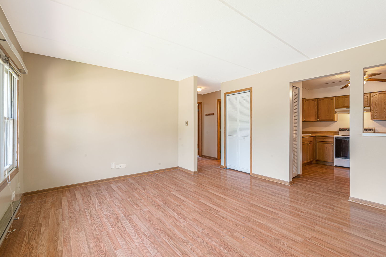 9907 West 58th Street, Unit 5 Countryside, IL 60525 - Photo 6 of 23