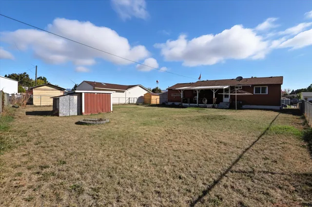 $300,000 | 19023 East Valleyway Avenue, Greenacres, WA 99016