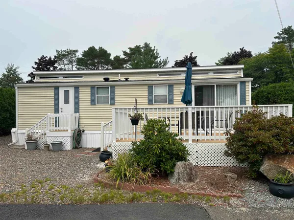 $123,000 | 308 State Route 286, Unit 102, Seabrook, NH 03874