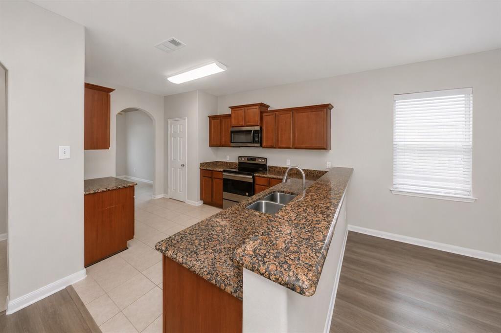 12645 Forest Lawn Road Rhome, TX 76078 - Photo 14 of 37