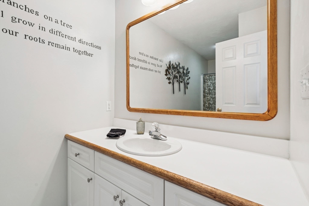 13 Makechnie Road Burlington, MA 01803 - Photo 24 of 33 Gallery Image 24